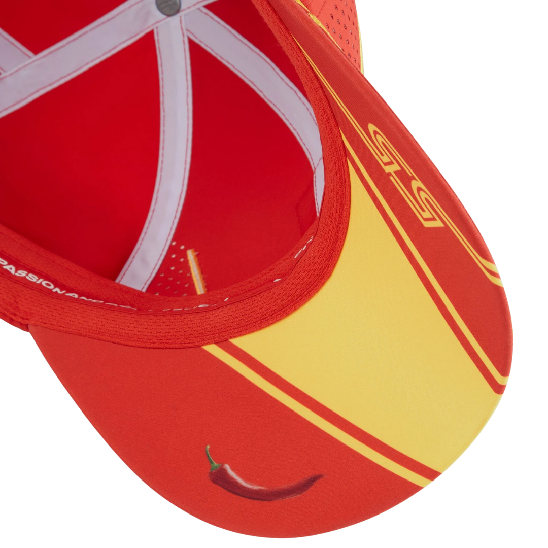 Scuderia Ferrari Gorra Carlos Sainz Jr. 2024